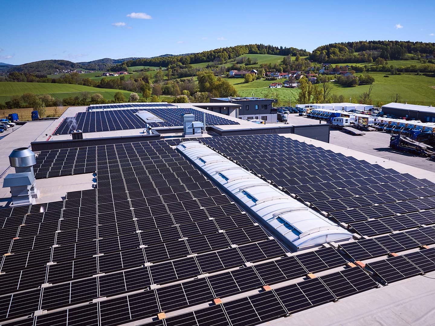 Drohnenaufnahme vom Firmengelände der ASB Group in Röhrnbach