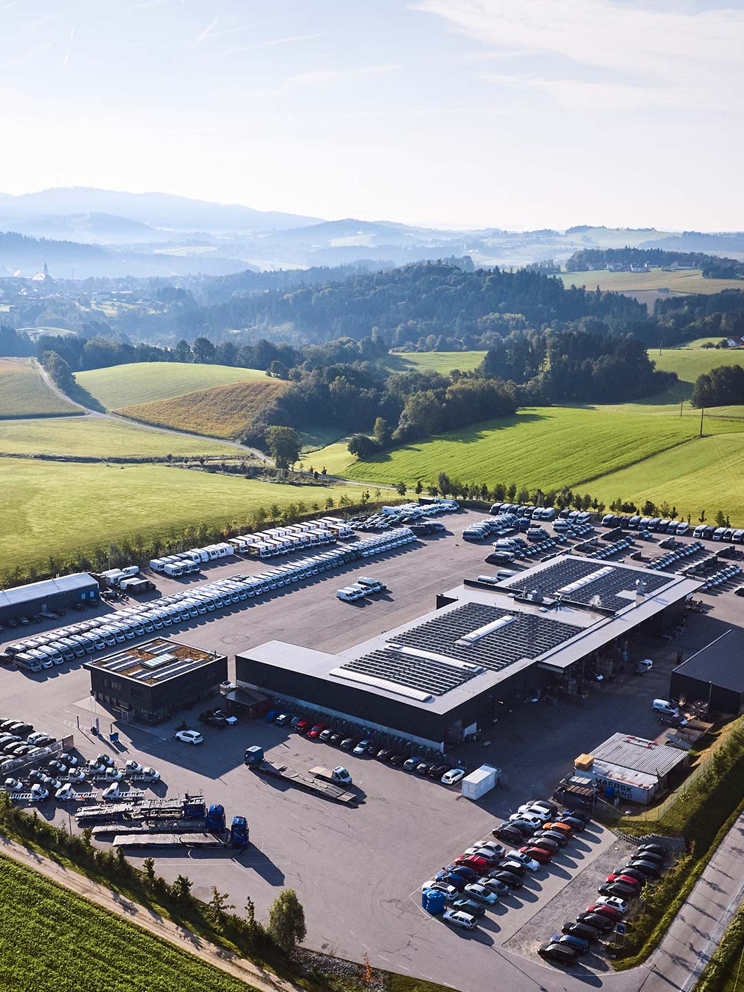 Drohnenaufnahme vom Firmengelände der ASB Group in Röhrnbach