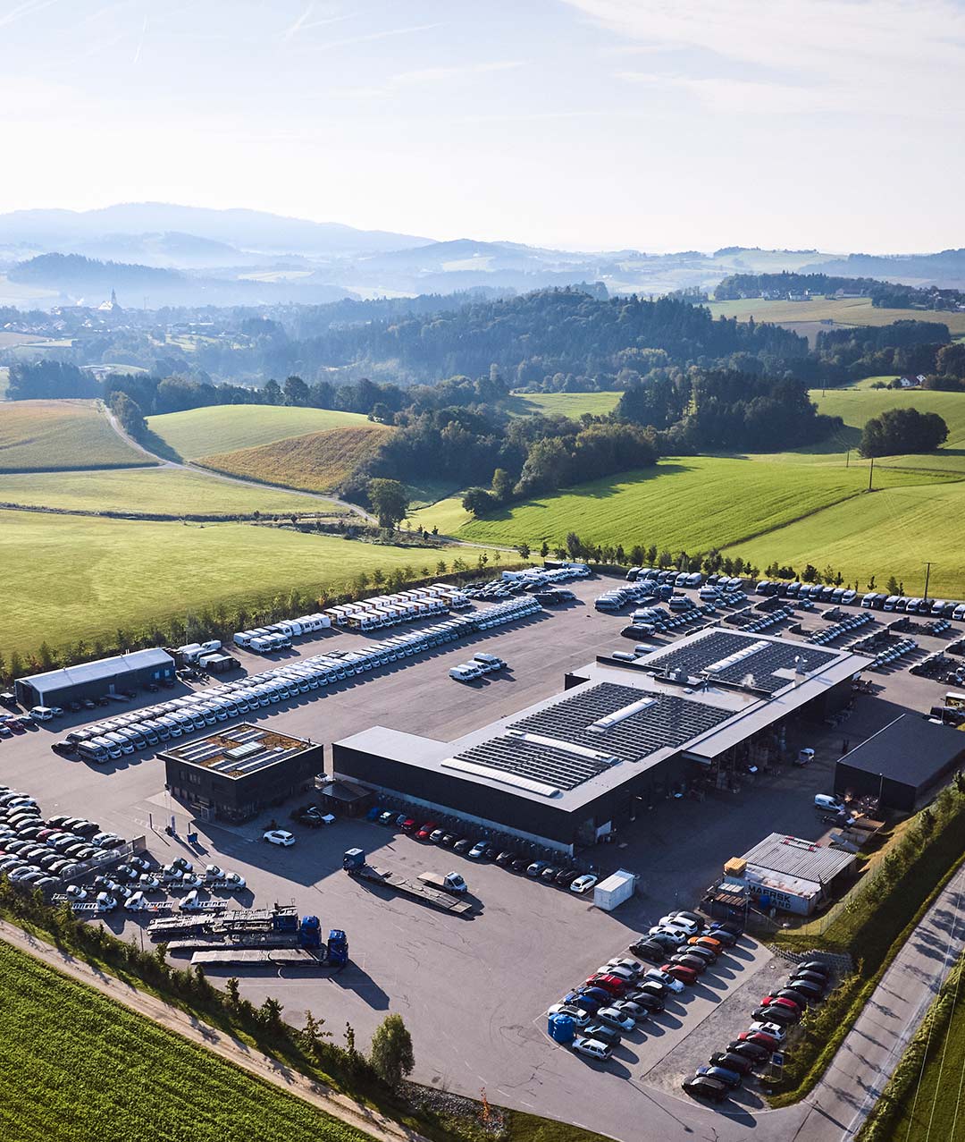 Drohnenaufnahme vom Firmengelände der ASB Group in Röhrnbach